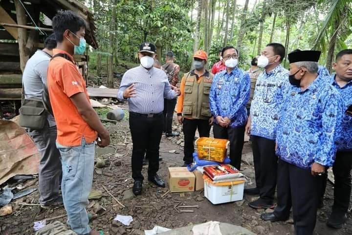 Bedah rumah warga desa tajimalela kalianda 