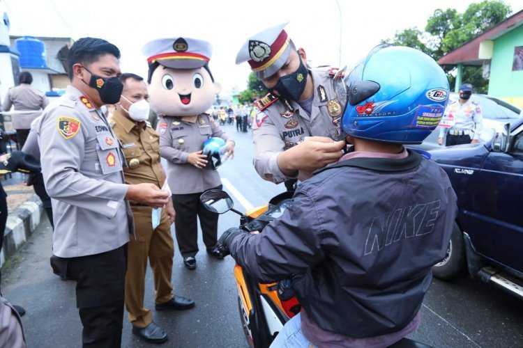 Bupati Lampung Selatan H. Nanang Ermanto  menghadiri dan memantau jalannya Operasi Patuh Krakatau 2021 