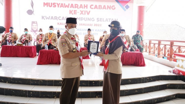 Bupati sekaligus Ketua Majelis Pembimbing Kwartir Cabang Gerakan Pramuka Lampung Selatan H. Nanang Ermanto membuka Musyawarah Cabang (Muscab) ke-XIV Kwartir Cabang Gerakan Pramuka Lampung Selatan.