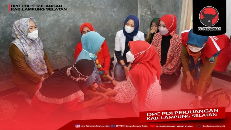 Ketua Tim Penggerak PKK Lampung Selatan Berikan Bantuan dan Santunan Kepada Warganya Yang Membutuhkan.