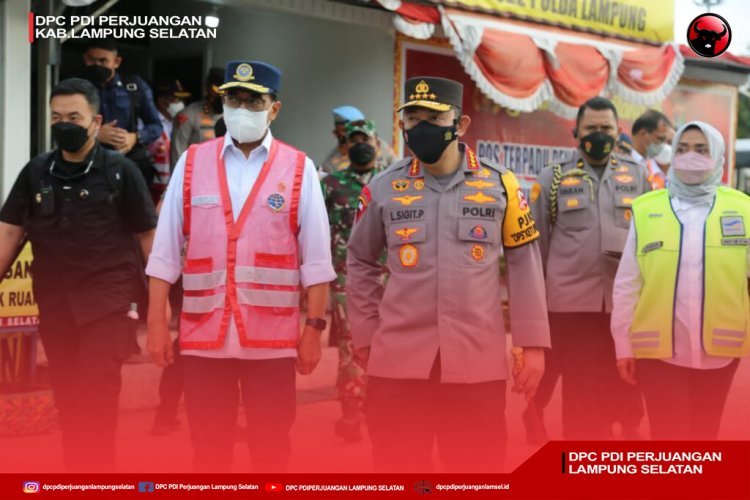 Bupati Lampung Selatan Bersama Gubernur Lampung Dampingi Menhub dan Kapolri Tinjau Arus Balik Di Pelabuhan Bakauheni