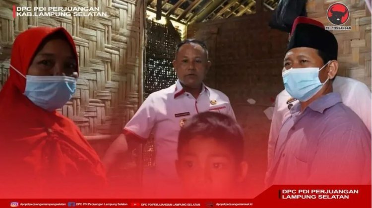 Bupati Lampung Selatan H. Nanang Ermanto kembali memberikan bantuan bedah rumah, untuk warganya yang membutuhkan di kecamatan Palas.