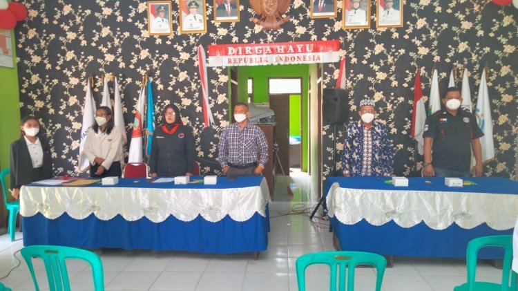 Penyerahan 35 ijazah unt program kejar paket A,b,c PKBM cinta kasih di desa pemanggilan natar