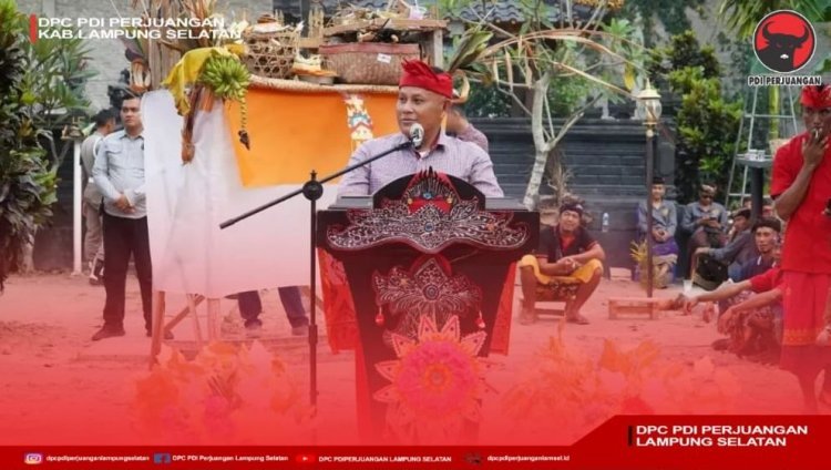 Bupati Lampung Selatan H. Nanang Ermanto menghadiri upacara Keagamaan Umat Sedharma di Desa Sidoharjo Kecamatan Way Panji Kabupaten Lampung Selatan.