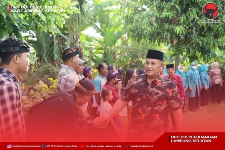 Bupati Lampung Selatan H. Nanang Ermanto kembali menggulirkan bantuan bedah rumah, untuk warga yang membutuhkan di Kecamatan Ketapang.