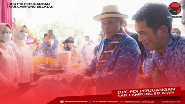 Bupati Lampung Selatan H. Nanang Ermanto membuka acara Jati Agung Fair 2022 yang terdapat banyak sekali UKM & UMKM dari Desa se-kecamatan Jati Agung.