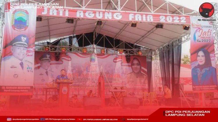 Bupati Lampung Selatan H. Nanang Ermanto membuka acara Jati Agung Fair 2022 yang terdapat banyak sekali UKM & UMKM dari Desa se-kecamatan Jati Agung.