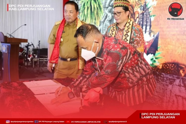 Bupati Lampung Selatan H. Nanang Ermanto menghadiri acara Opening Ceremoni UMKM Expo Kemenkeu Satu Provinsi Lampung yang berlangsung di Halaman Kantor Wilayah Direktorat Jenderal Pajak (DJP) Bengkulu dan Lampung