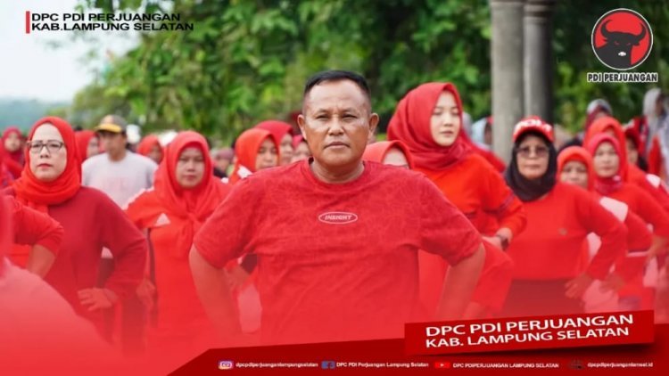 Ajak Masyarakat Hidup Sehat, Ketua DPC PDI Perjuangan Lampung Selatan Bapak H. Nanang Ermanto Adakan Senam Bersama Dan Jalan Sehat Di Kecamatan Natar 