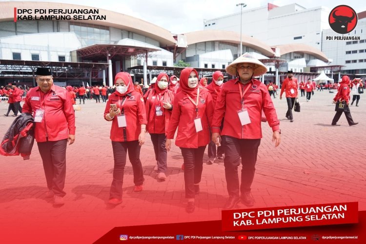 Ketua DPC  Dan Srikandi PDI Perjuangan Lampung Selatan  Menghadiri HUT PDI Perjuangan Ke 50 di Jakarta