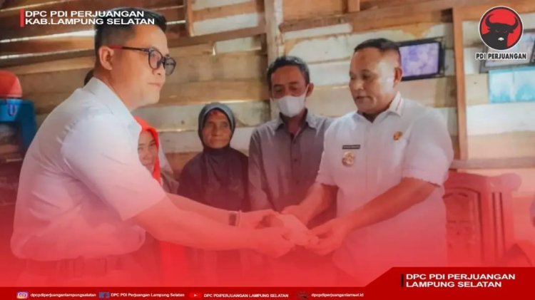 H. Nanang Ermanto Menyalurkan Bantuan Bedah Rumah