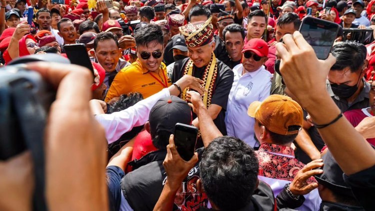 Hadir di Lampung Selatan, Ganjar Pranowo Disambut Ribuan Kader Banteng Selatan