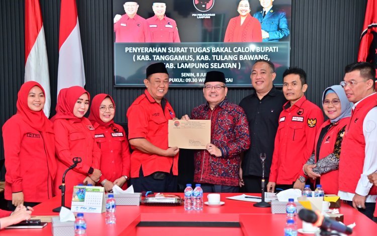 PDI Perjuangan Berikan Surat Tugas ke Nanang Ermanto Sebagai Calon Bupati Lampung Selatan